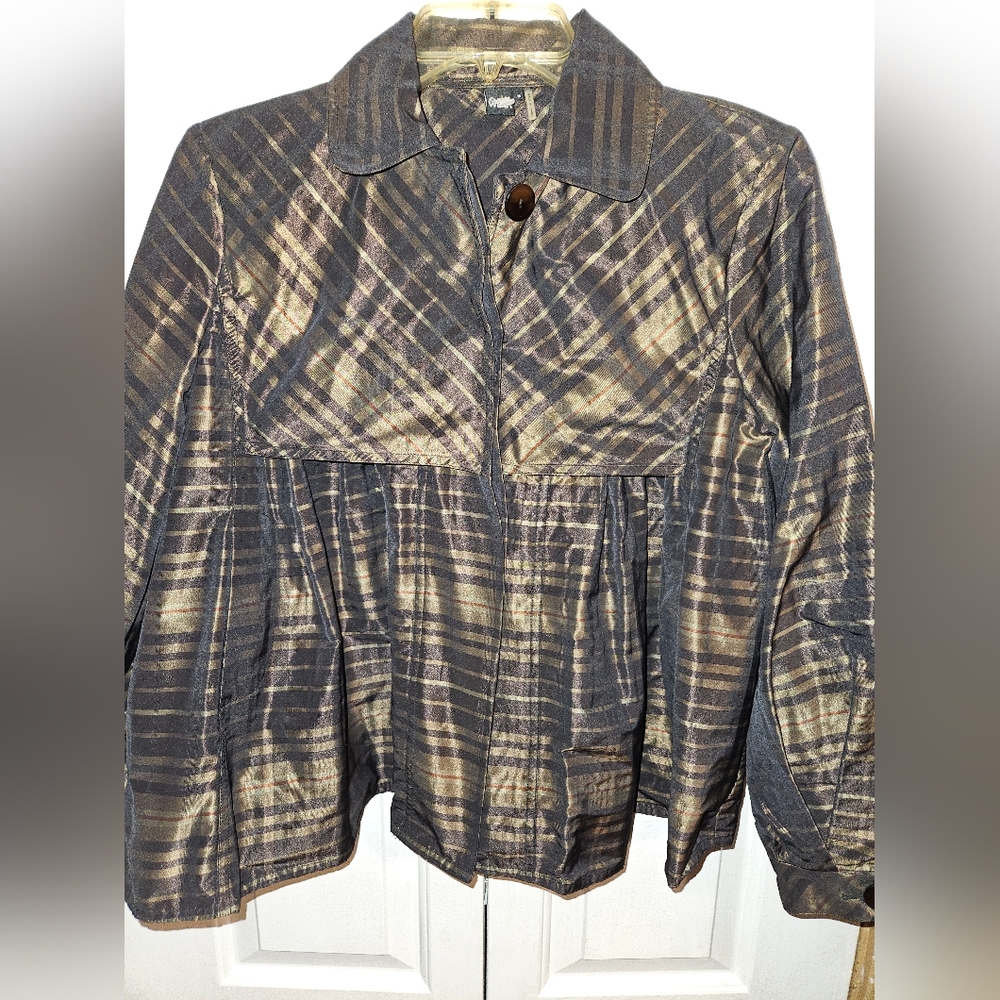 600 WEST gold, black and red plaid pleated dinner jacket with pockets. NWOT